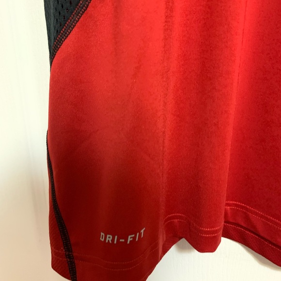 Nike Pro Combat Athletic Training T-Shirt - Picture 8 of 12